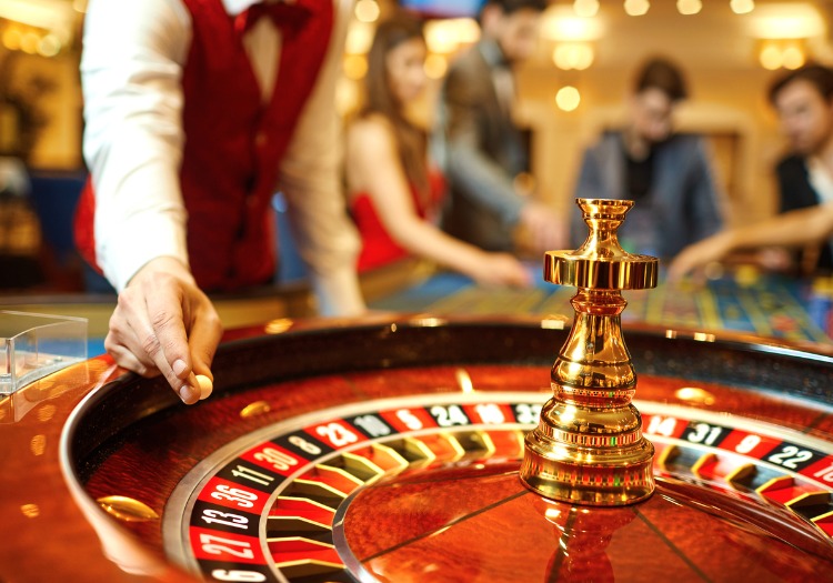 Roulette Wheel gambling in Las Vegas, NV casinos.